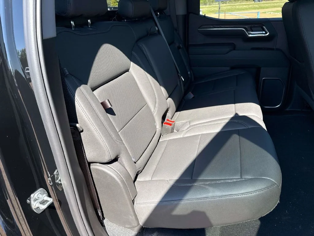 2026 GMC Sierra 1500 SLT - Photo 13