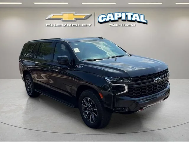 Used 2023 Black Chevrolet Z71 image 7