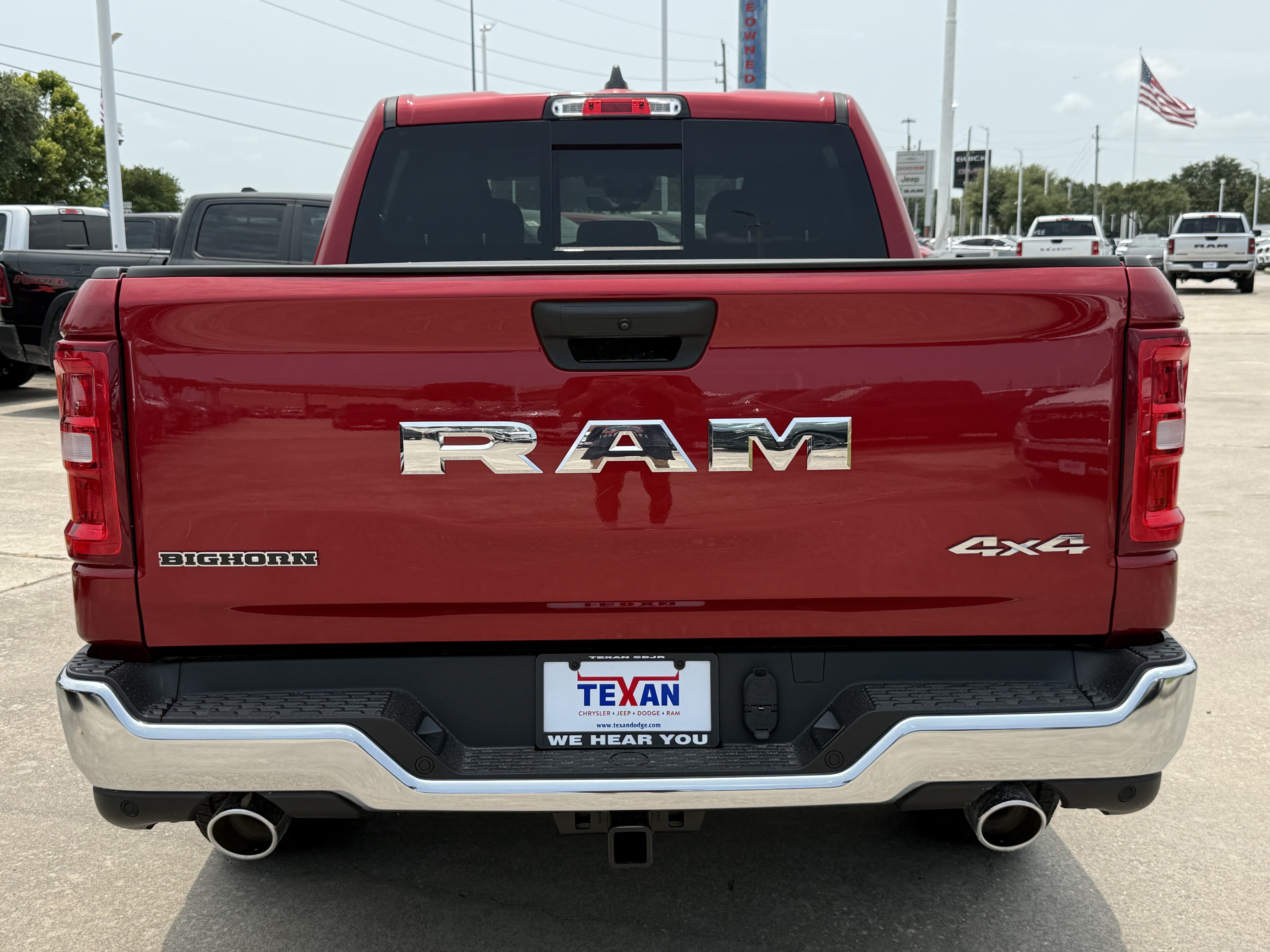 New 2026 Molten Red Pearl-Coat Exterior Paint RAM Big Horn image 5