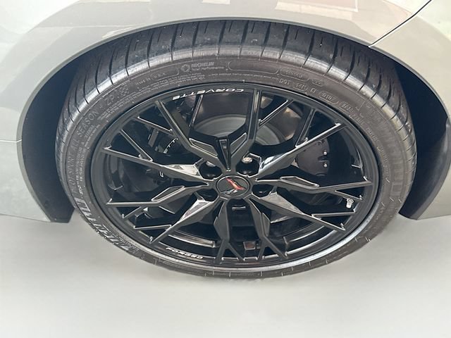 Used 2023 HYPERSONIC GRAY METALLIC Chevrolet 2LT image 27