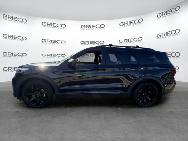 Certified Used 2023 Agate Black Metallic Ford ST-Line image 4