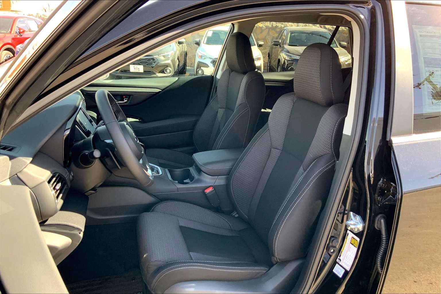 2025 Subaru Outback Premium - Photo 9