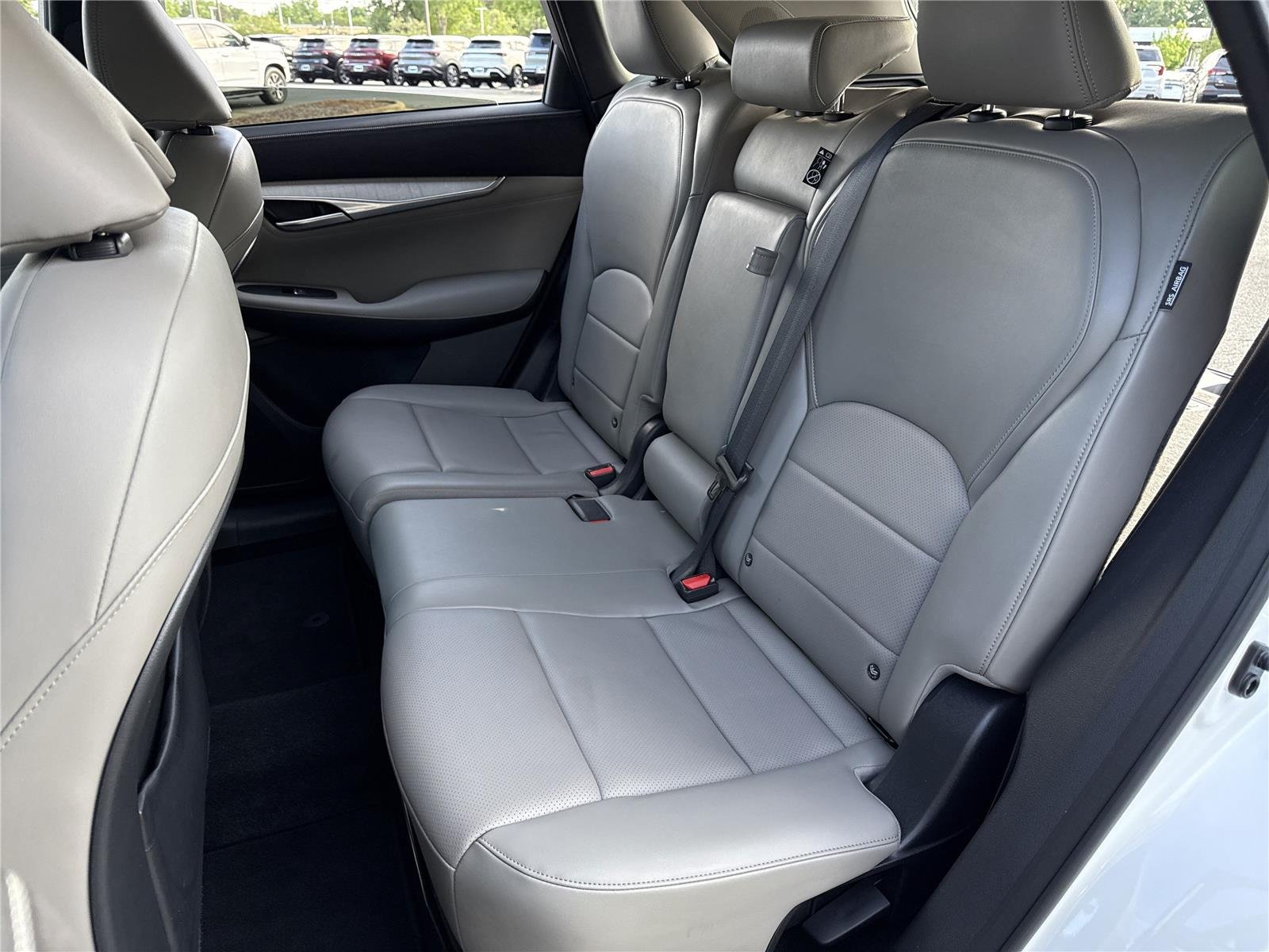 Used 2023 Radiant White INFINITI SENSORY image 18
