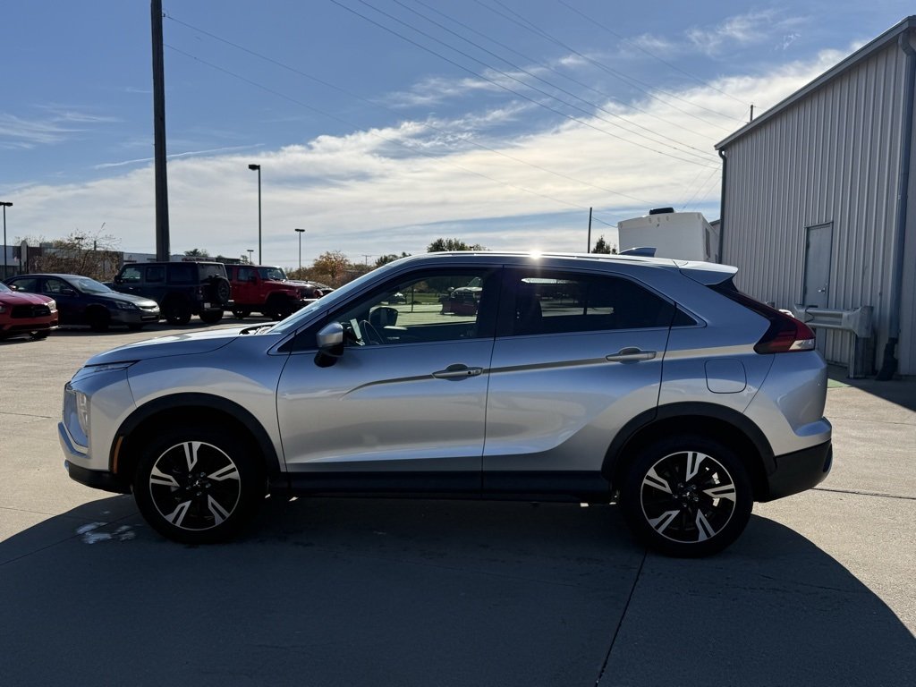 2024 Mitsubishi Eclipse Cross SE photo 2