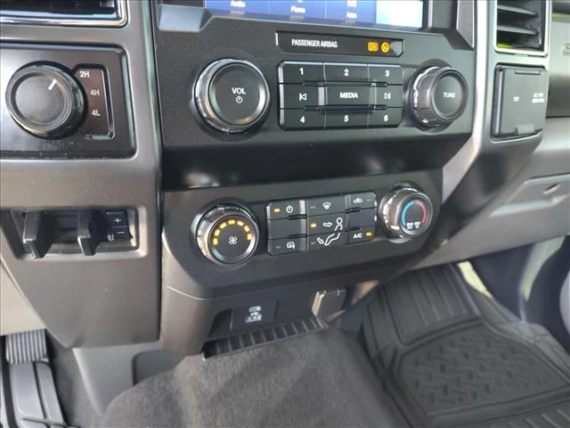 Used 2022 White Ford CREW XLT image 23