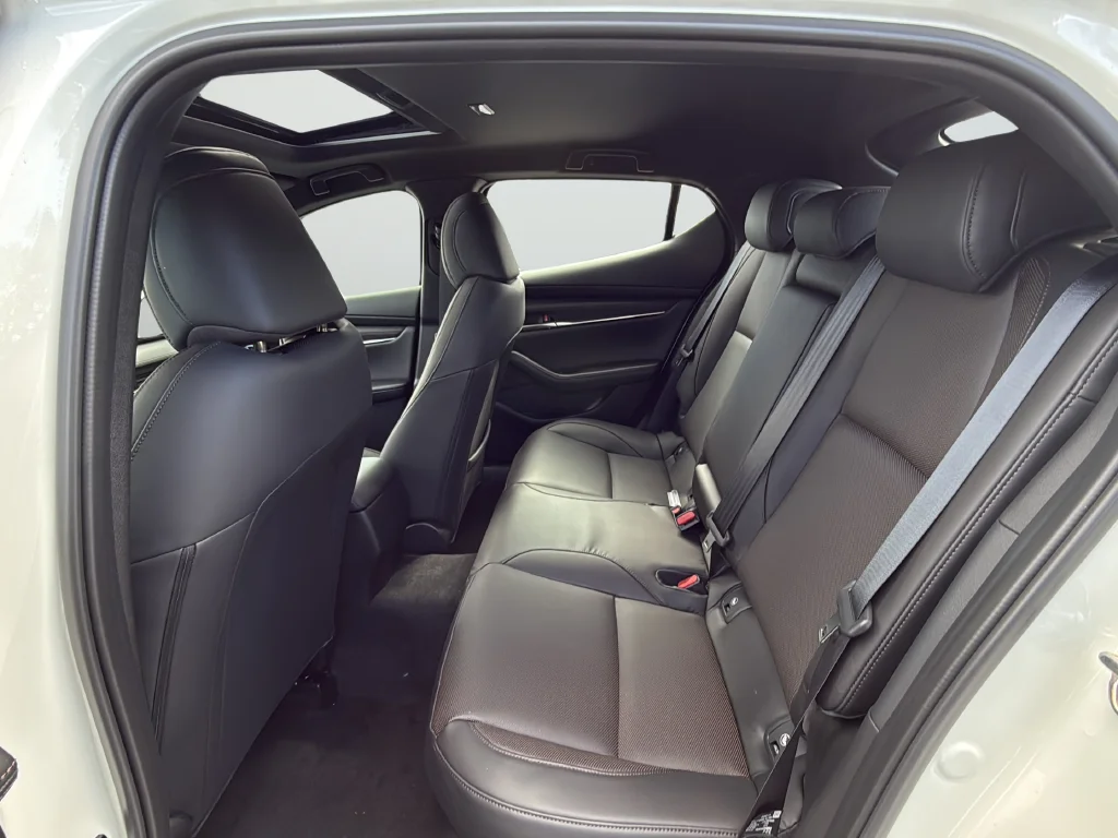 Used 2025 White Mazda 2.5 Turbo Premium Plus Package image 27