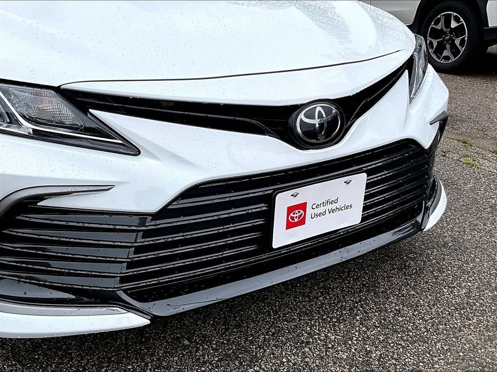 Used 2024 White Toyota LE image 30