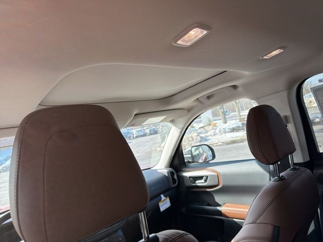 New 2025 Ruby Red Metallic Tinted Clearcoat Ford Outer Banks® image 9