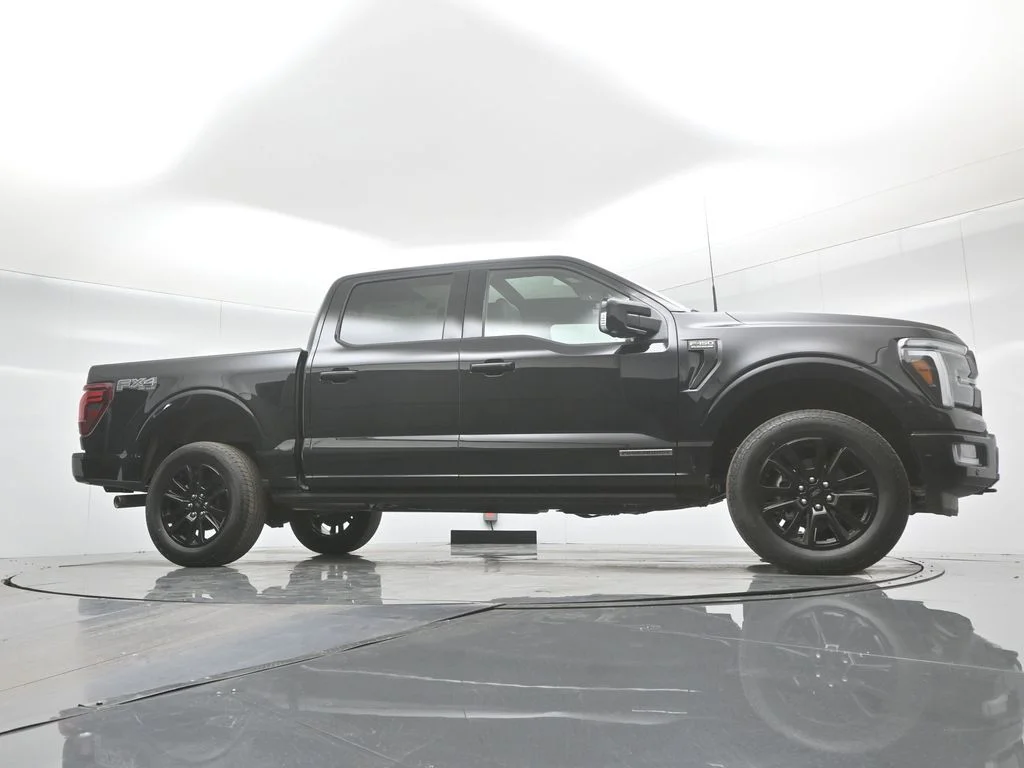 New 2025 Agate Black Metallic Ford Platinum image 3
