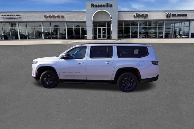 New 2026 Silver-Zynith Exterior Paint Jeep Limited Altitude image 6