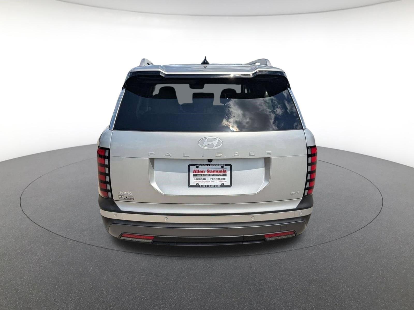 New 2027 Shimmering Silver Hyundai SEL Premium 7P image 5