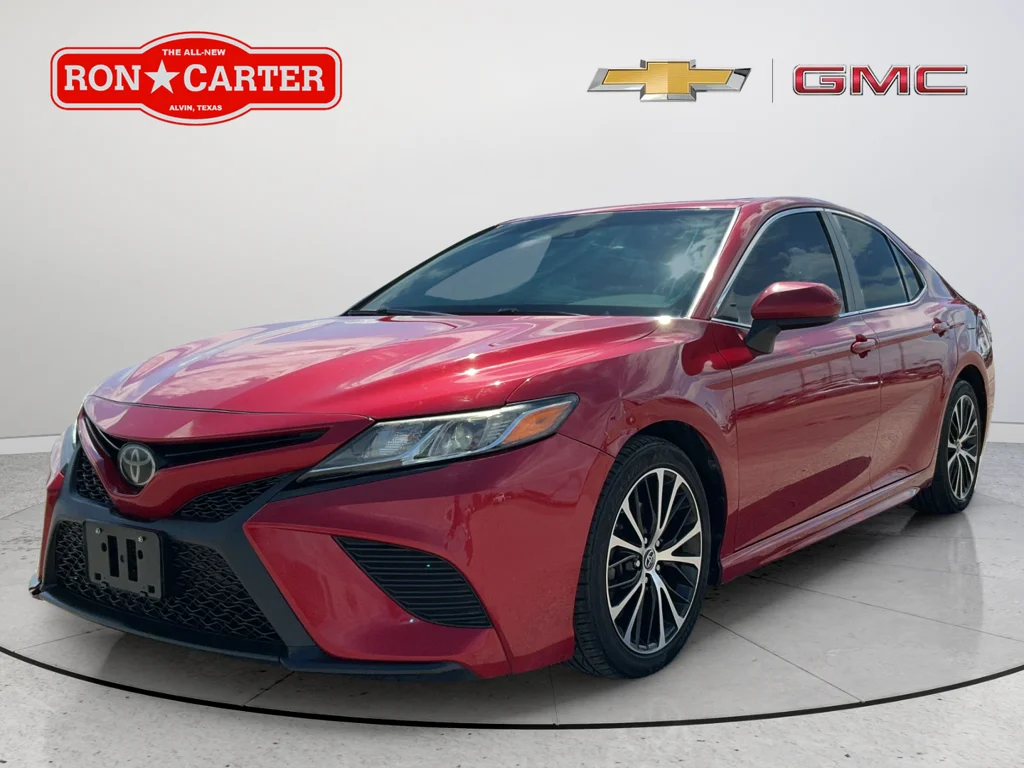Used 2019 Red Toyota SE image 3