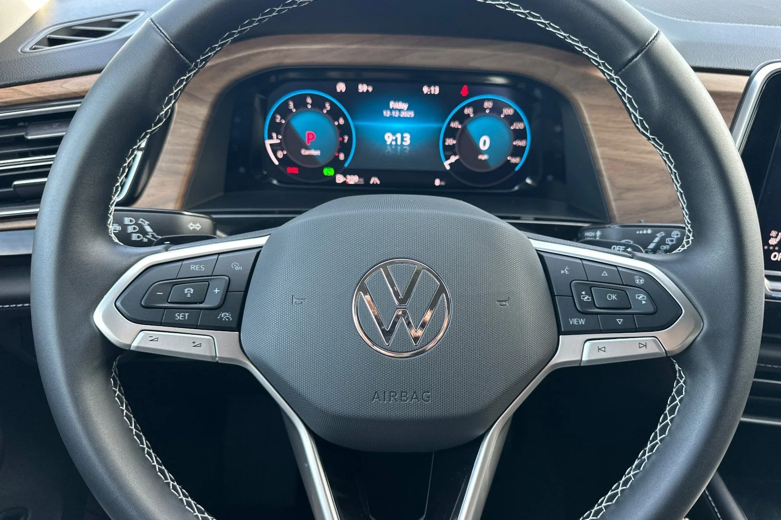 New 2026 Black Volkswagen 2.0T SE w/Technology image 22