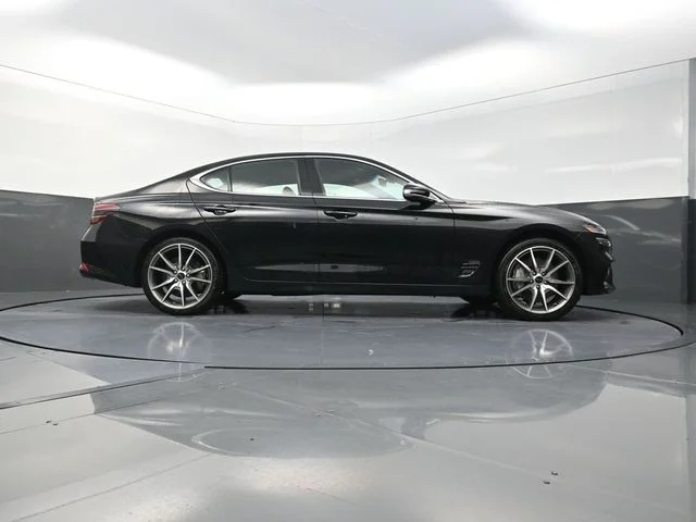 Used 2025 Black Genesis 2.5T image 38