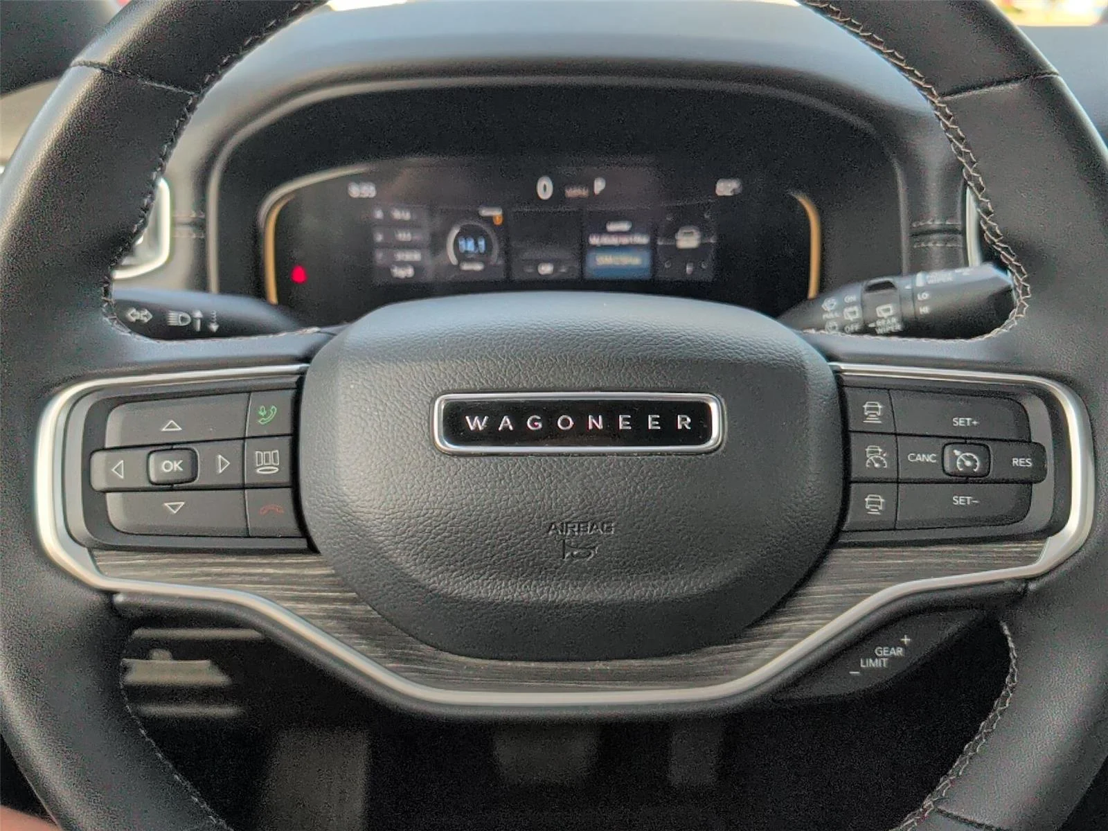 Used 2024 Diamond Black Crystal Pearlcoat Jeep Series III image 24