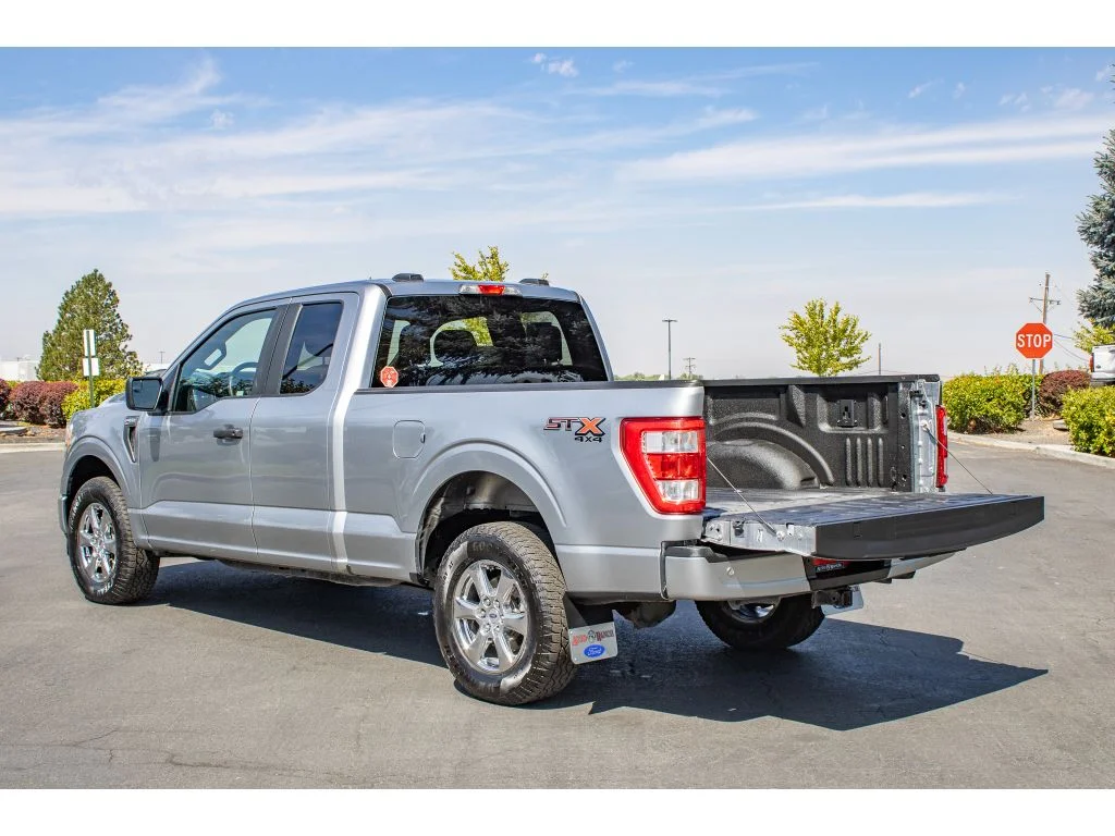 Used 2021 ICONIC SILVER METALLIC Ford XL image 9