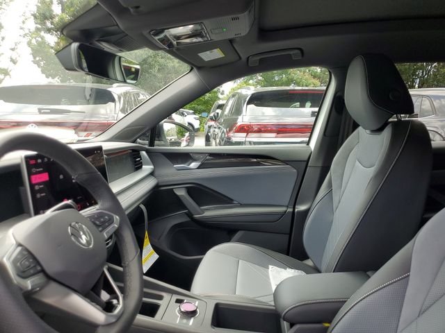 New 2026 White Volkswagen SE R-Line Black image 17