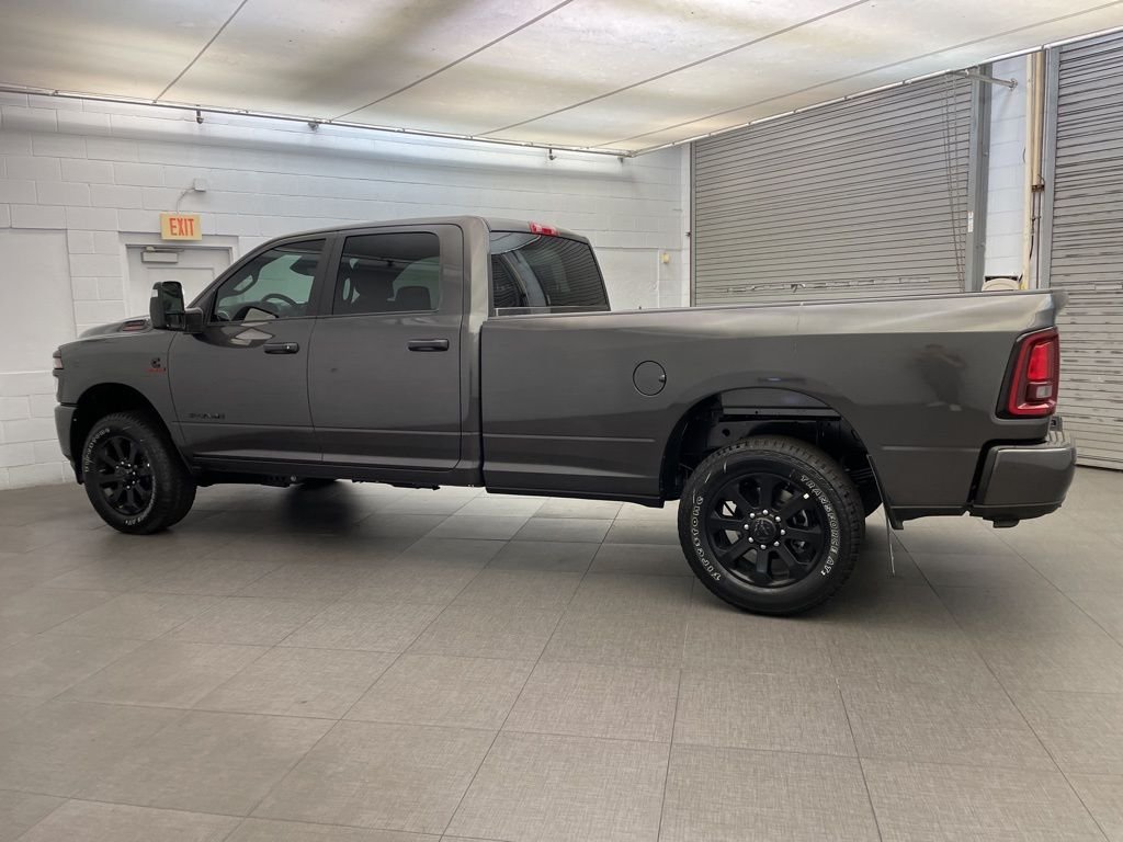 New 2026 Granite Crystal Metallic Clear-Coat Exterior Paint RAM Big Horn SRW image 8