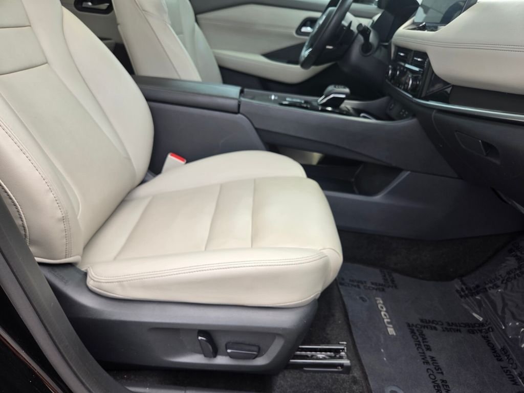 Used 2024 Black Nissan SL image 29