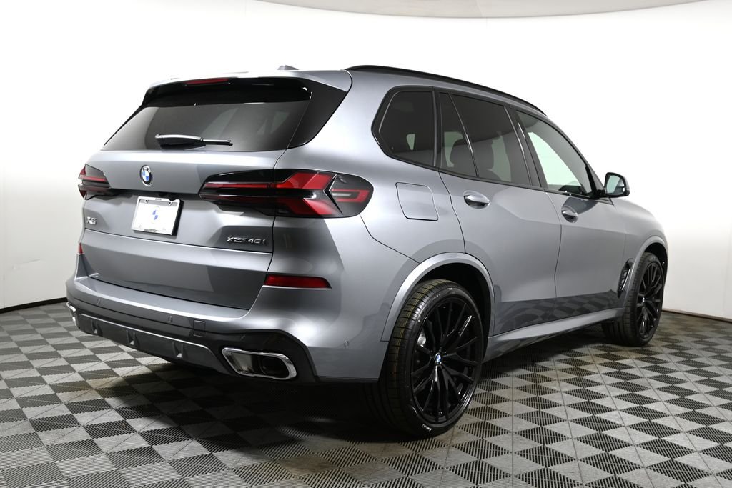 Used 2026 Gray BMW xDrive40i image 7