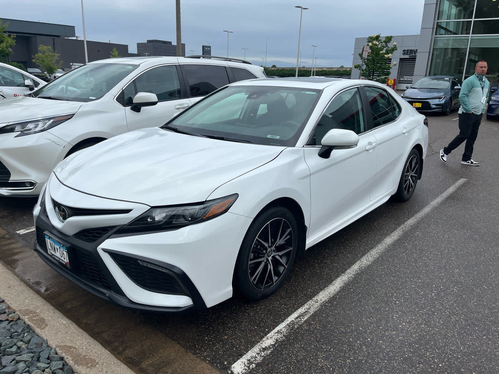 Used 2024 Ice Cap Toyota SE image 3