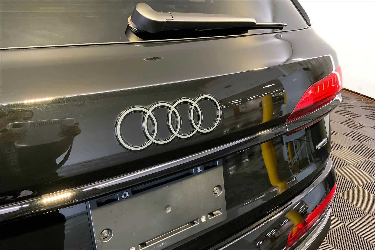 Used 2026 Mythos Black Metallic Audi Premium Plus image 33