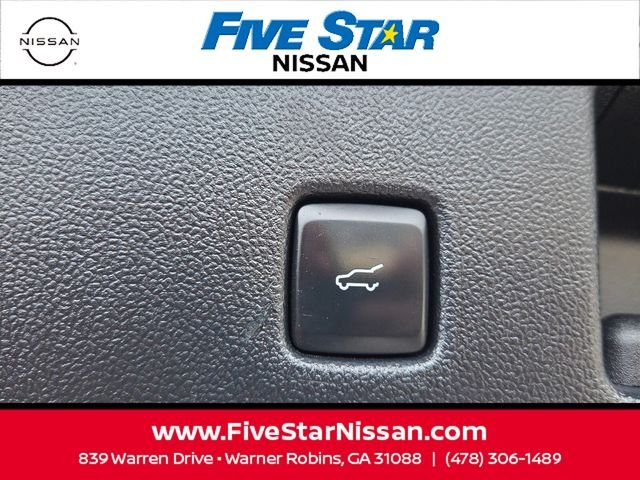 Used 2021 Gray Ford SEL image 13