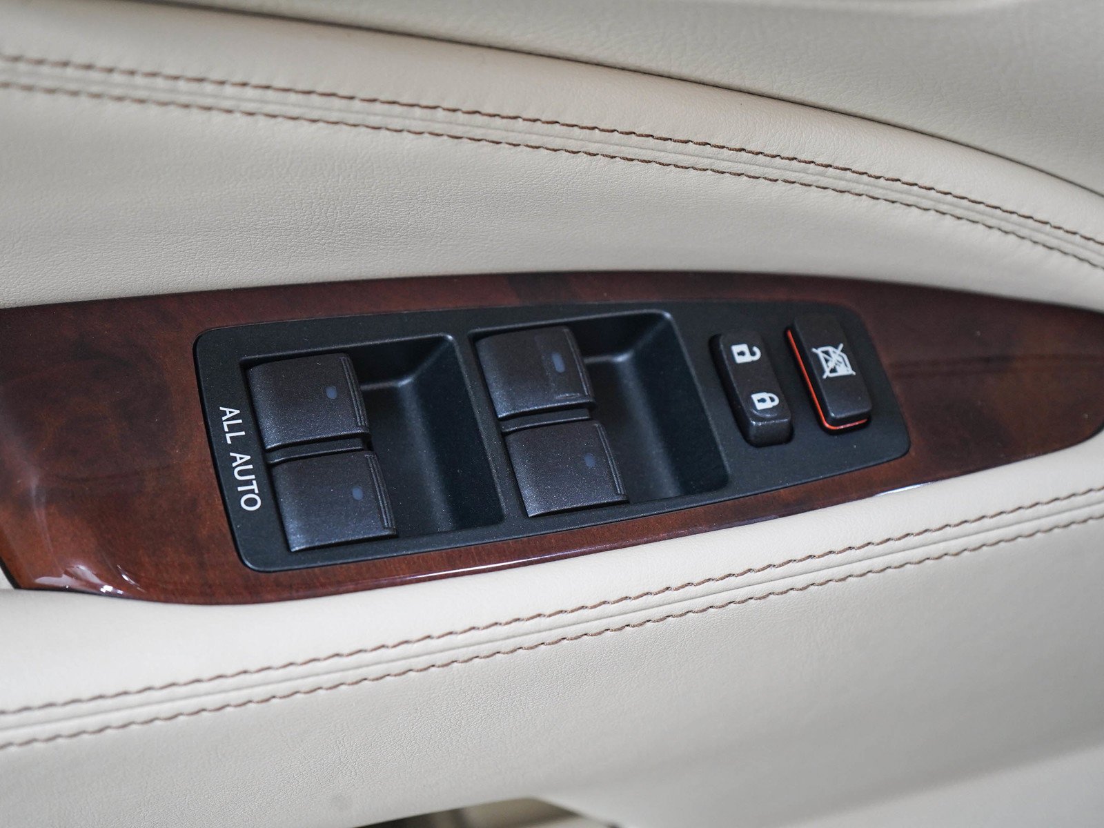 Used 2015 Obsidian Lexus 460 image 19