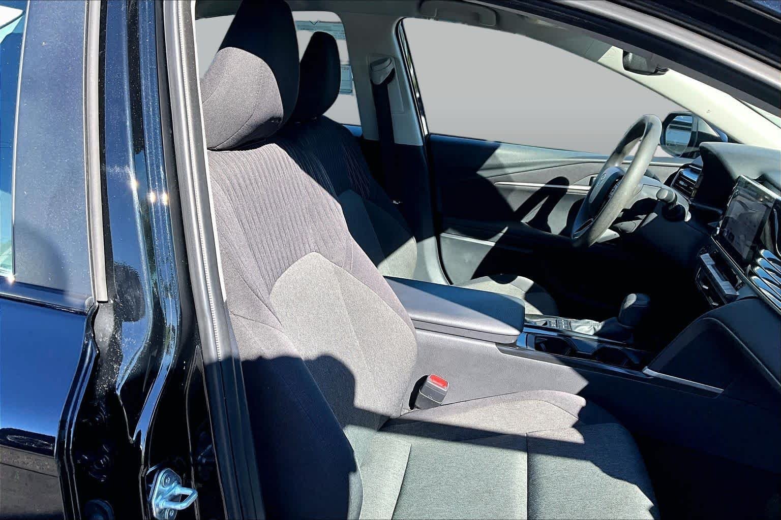 Used 2025 Midnight Black Metallic Toyota LE image 9