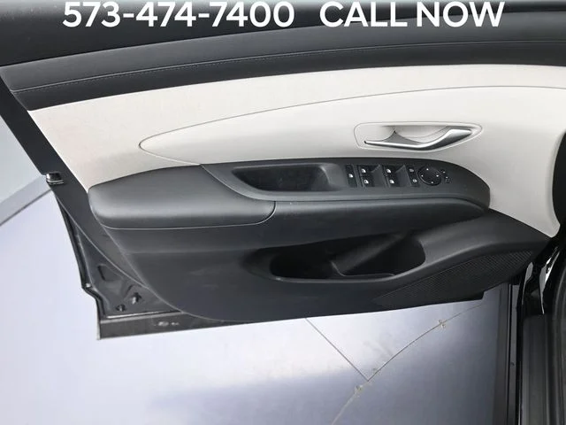 Used 2025 Gray Hyundai SEL Convenience image 11