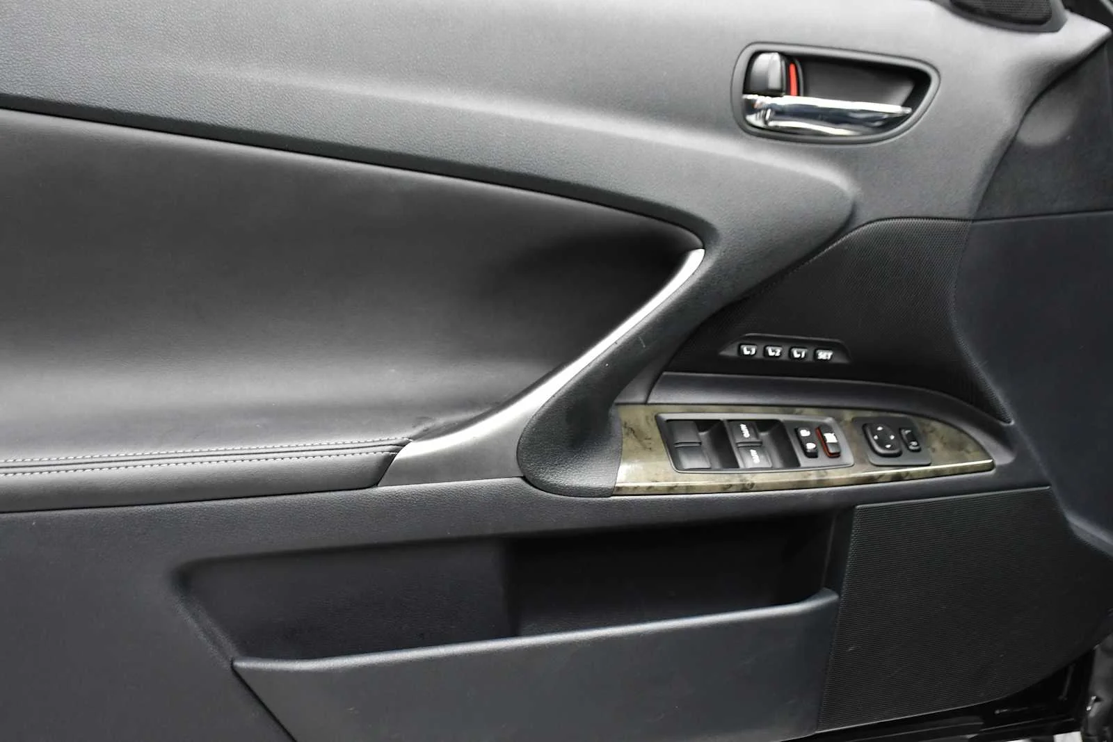 Used 2012 Obsidian Lexus  image 14