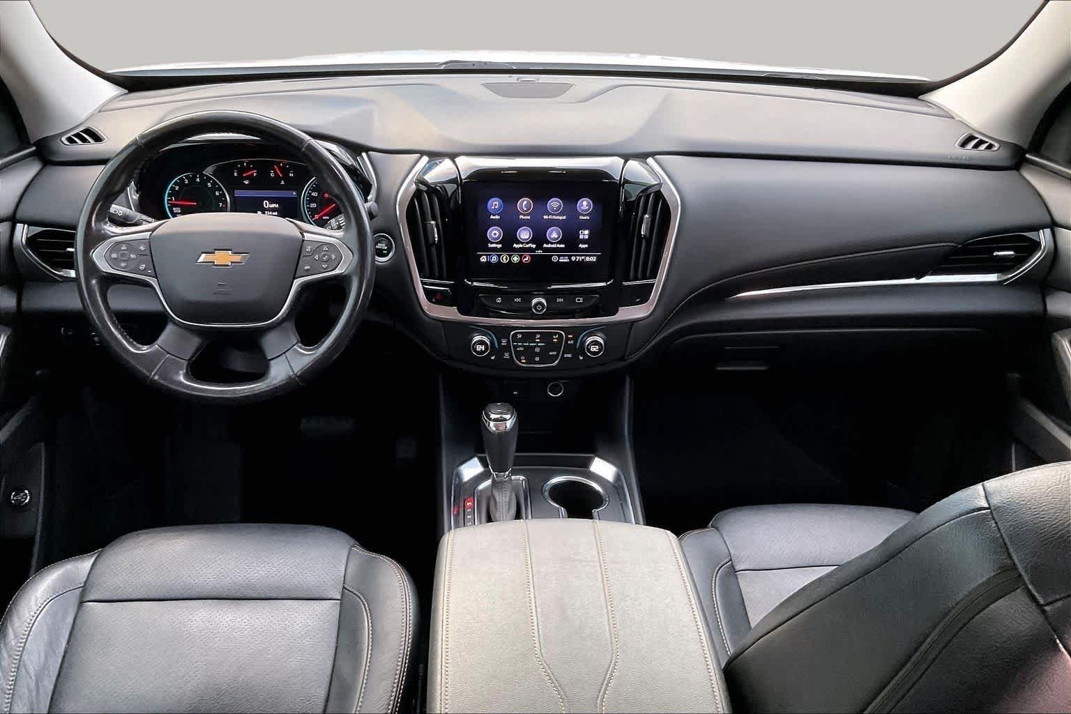 Used 2020 Summit White Chevrolet LT Cloth image 13