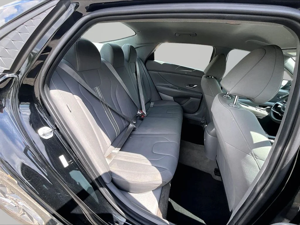 Used 2024 Black Hyundai SEL image 26