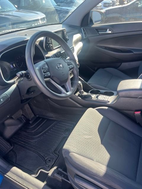 Used 2019 Blue Hyundai SE image 5