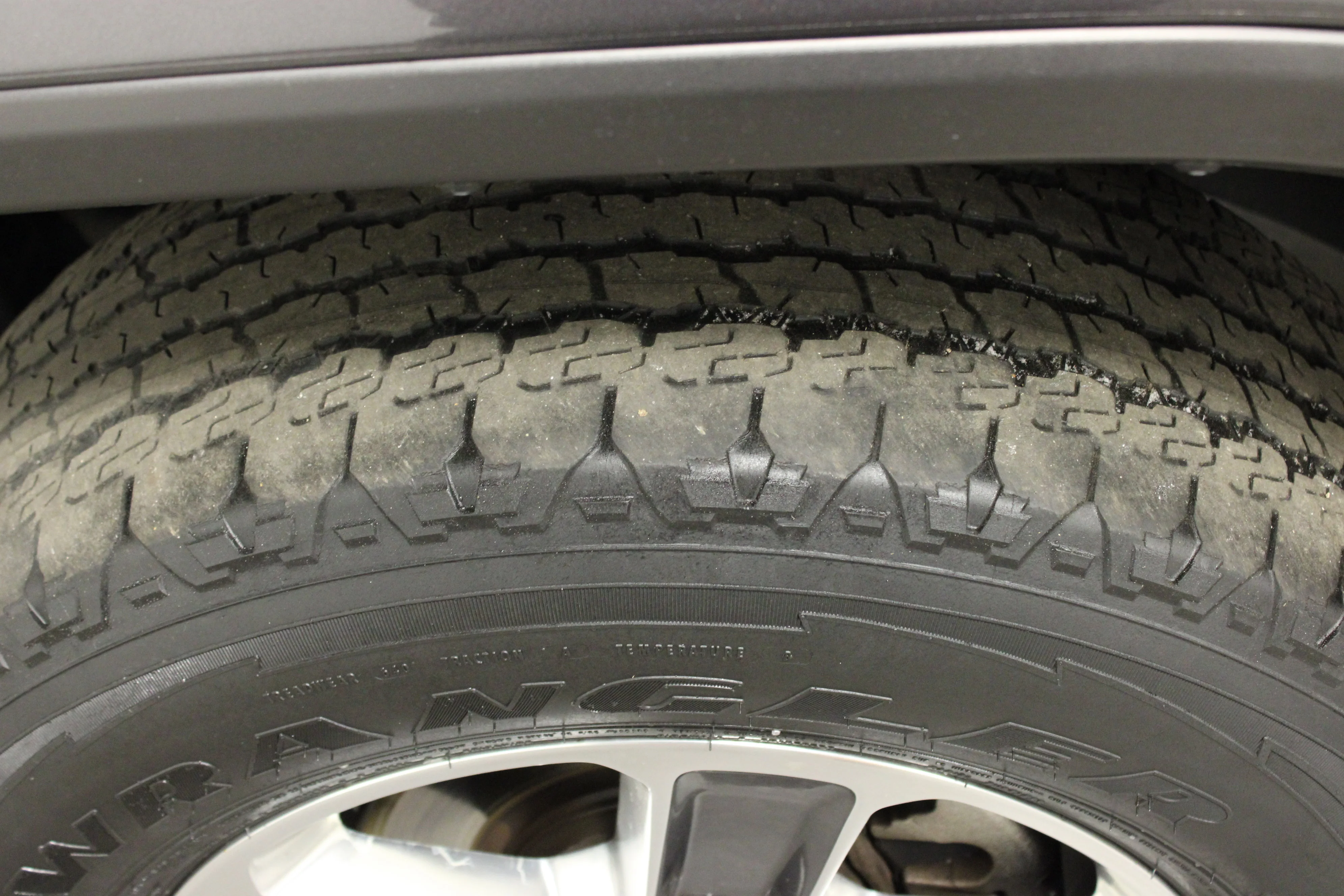 Used 2021 Granite Crystal Metallic Clearcoat Jeep Sahara image 10