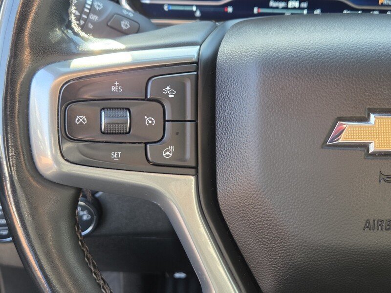 Used 2023 Blue Chevrolet LT image 31