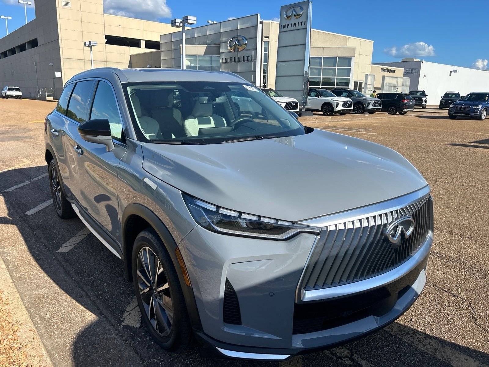 Certified Used 2026 Gray INFINITI LUXE image 7