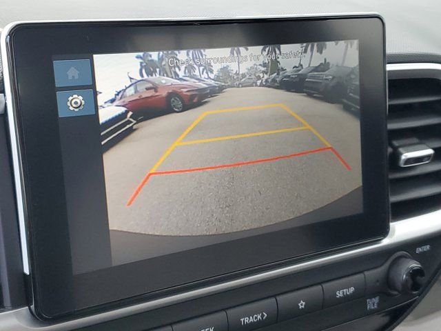 2025 Hyundai Venue SEL - Photo 26