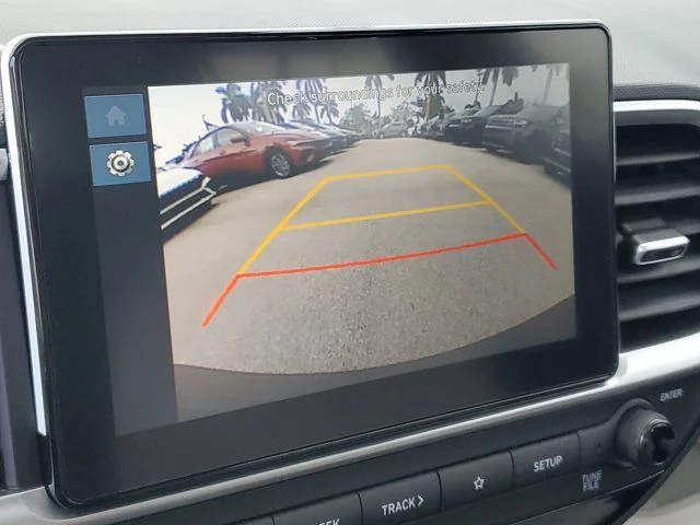 2025 Hyundai Venue SEL - Photo 26