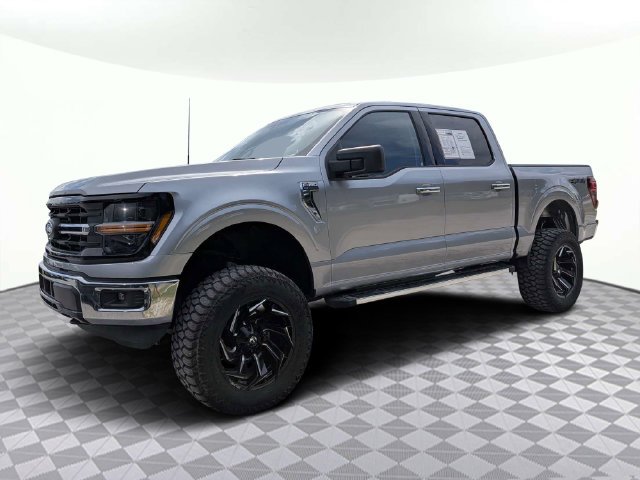 Used 2025 Silver Ford XLT image 8