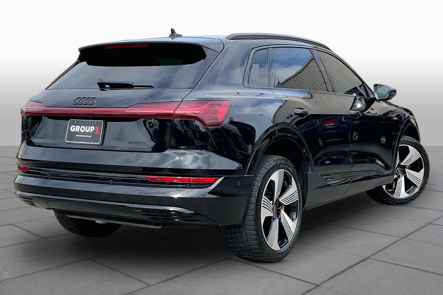 Used 2022 Brilliant Black Audi Premium Plus image 12