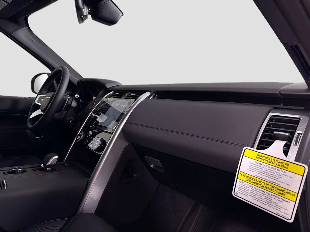 New 2026 Fuji White Land Rover S image 31
