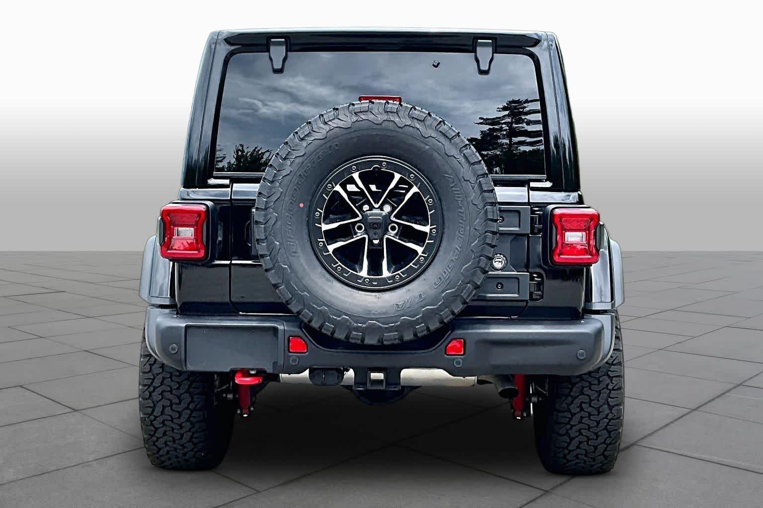 Used 2025 Black Clearcoat Jeep Rubicon X image 5