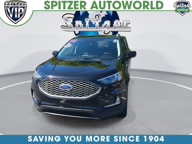 Used 2024 Black Ford SEL image 6