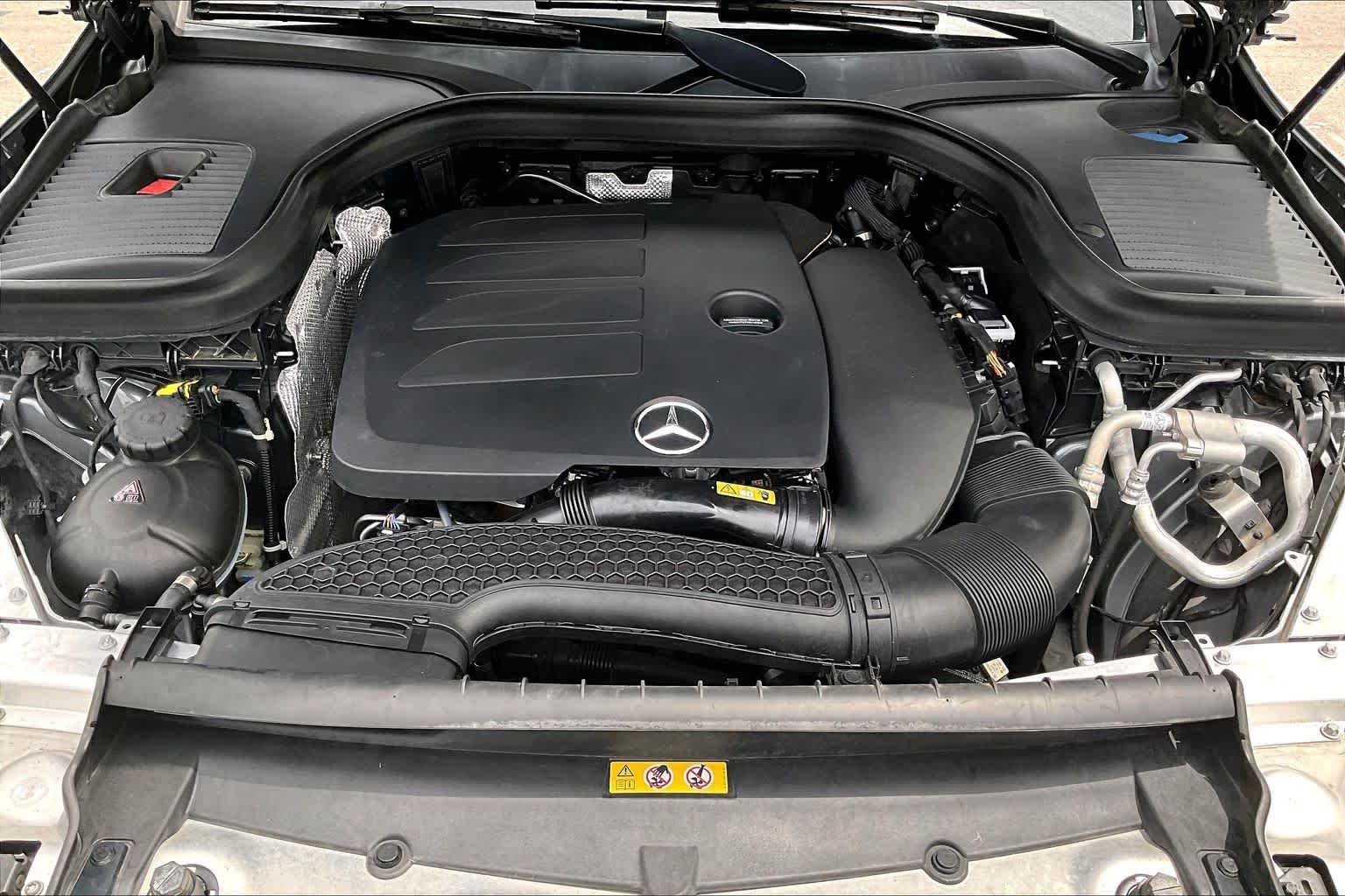 Used 2020 Selenite Grey Metallic Mercedes-Benz GLC 300 image 32