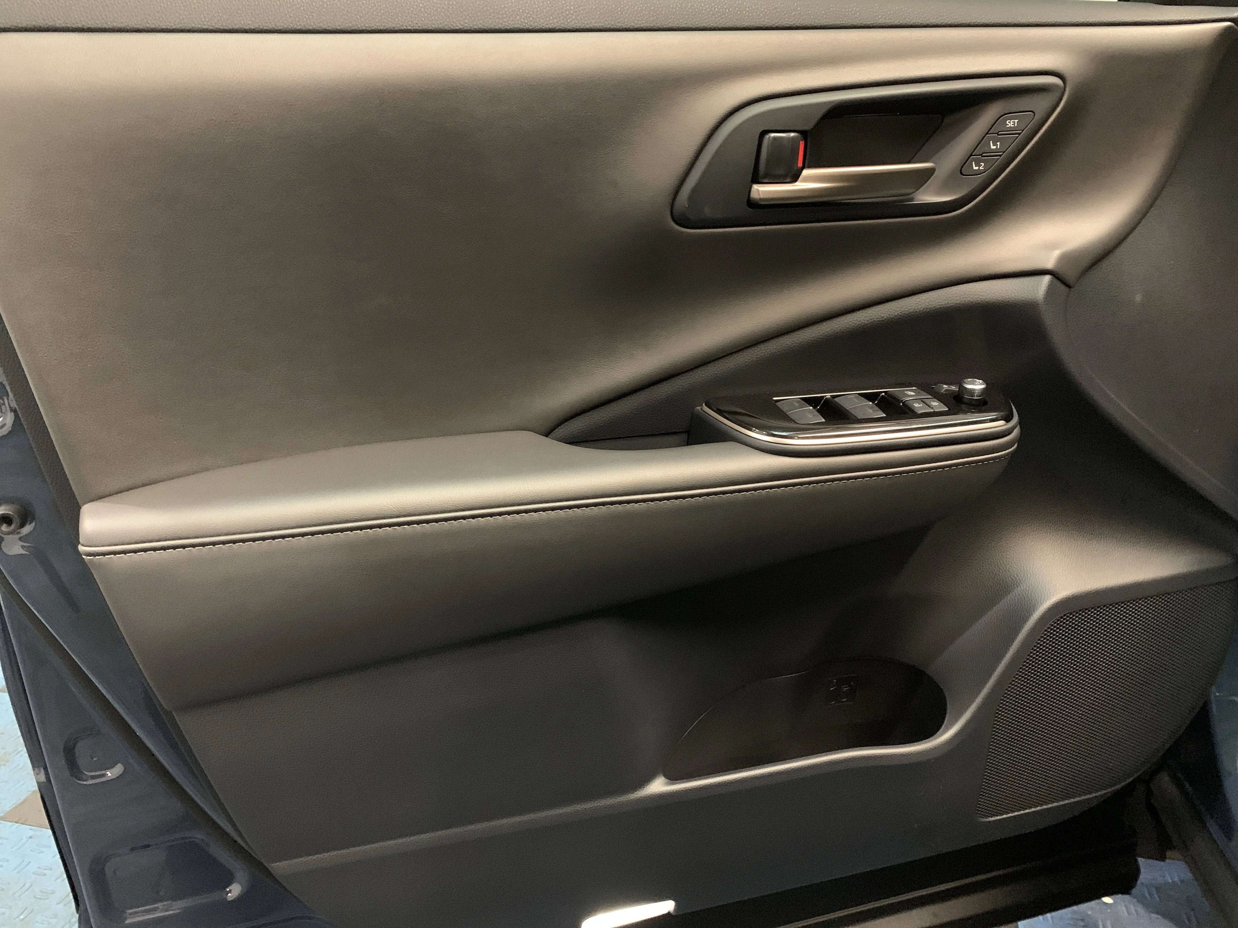 2026 Toyota Crown Nightshade - Photo 9