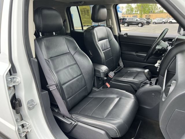 Used 2017 White Jeep High Altitude 4x4 image 23