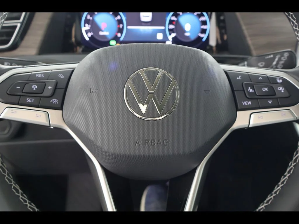 New 2026 Black Volkswagen 2.0T SEL image 22