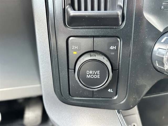 New 2026 Oxford White FORD XLT image 30
