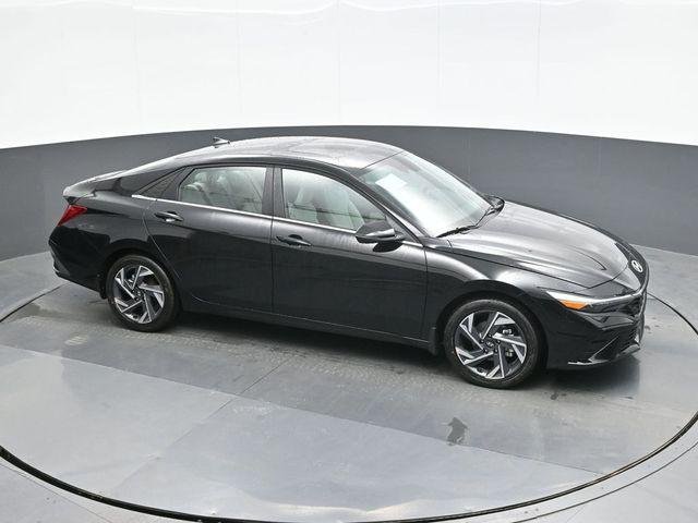 New 2026 Black Hyundai Limited image 15